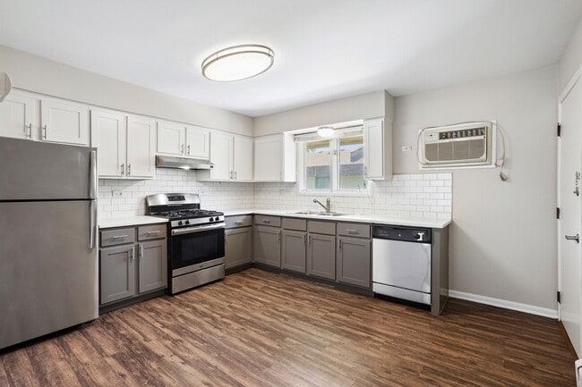 Photo - The Clarendon Apartment Homes