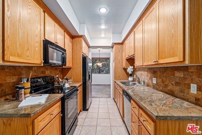 Building Photo - 306 Bora Way Unit 114