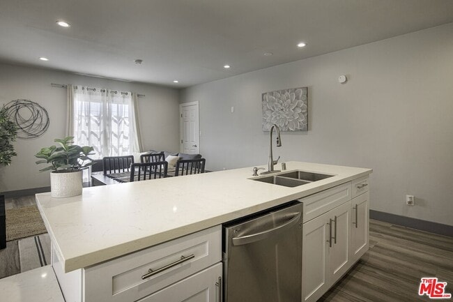 Photo - 1559 1/2 S Harvard Boulevard Unit