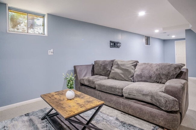 Photo - 176 Grand Ave Unit ID1374786P