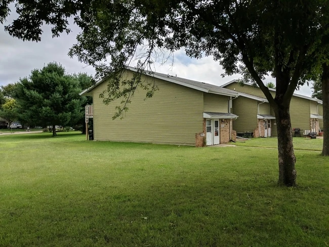 Photo - Applewood Properties