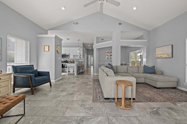 Building Photo - 4618 Windstarr Dr Unit SI ID1285903P