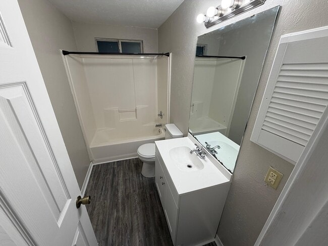 Photo - 516 Jones St