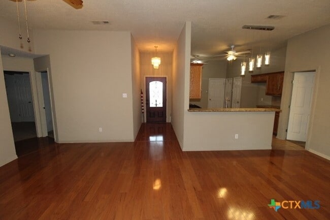 Photo - 924 Northern Dancer Dr