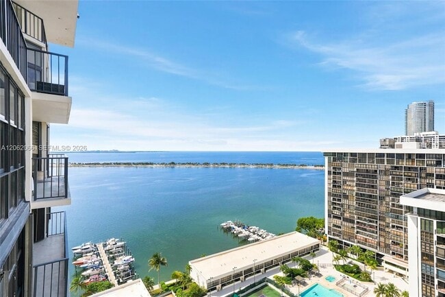 Building Photo - 1901 Brickell Ave Unit B2402