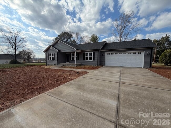 Building Photo - 1296 Micol Rd