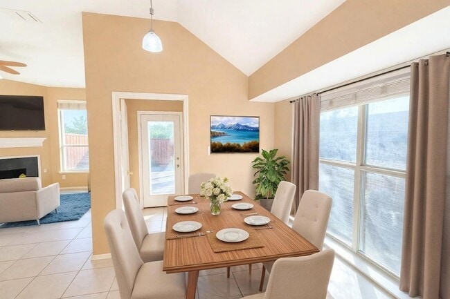 Photo - 7189 Waterlily Ln