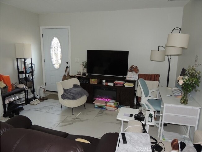 Photo - 23470 Victory Blvd