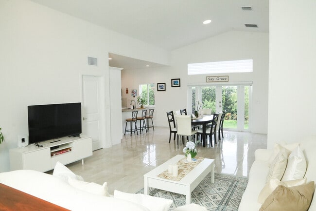 Photo - 14779 SW 38th St Unit SI ID1542204P