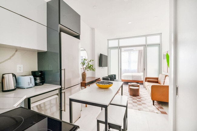 Building Photo - 317w E 14th St Unit ID1295151P