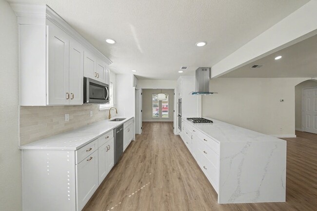 Photo - 3204 Lynbrook Dr