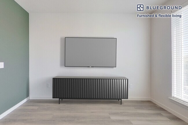 Photo - 2600 Lawrence St Unit FL1-ID1960A