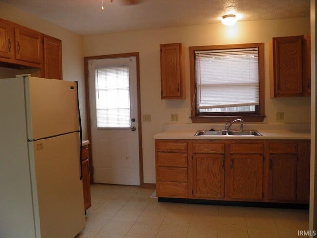 Photo - 5221 Raubs Ln