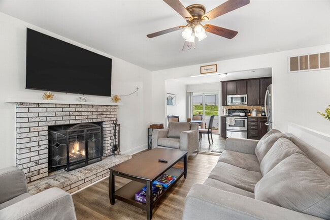 Building Photo - 240 Seebold Spur Unit SI ID1511244P