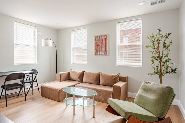 Building Photo - 1816 S 9th St Unit ID1314962P