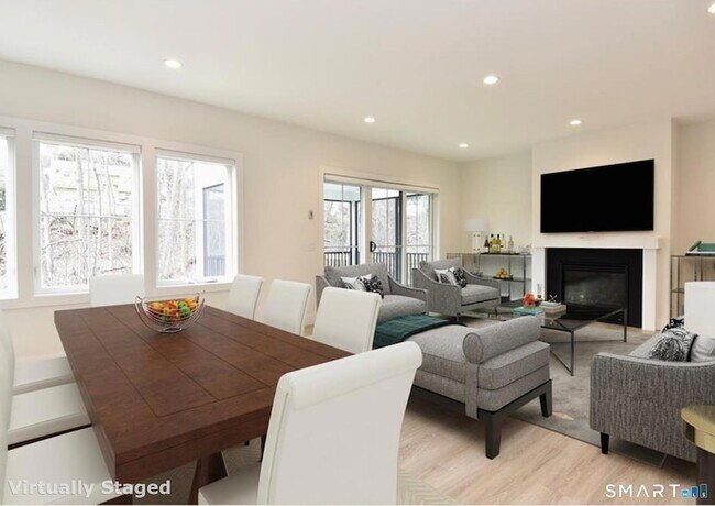 Photo - 125 Richards Ave