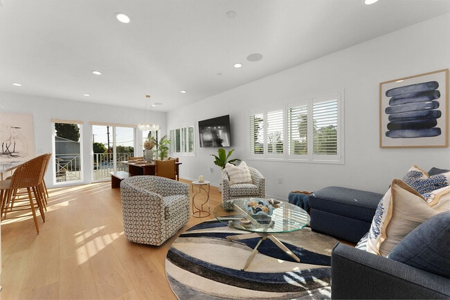 Photo - 624 N Clementine St Unit SI FL1-ID1601853P