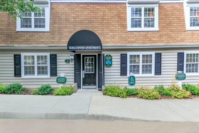Photo - TANGLEWOOD APARTMENTS