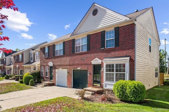 Photo - 227 Tucker St