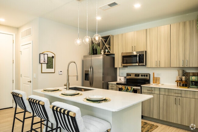 Building Photo - Niche