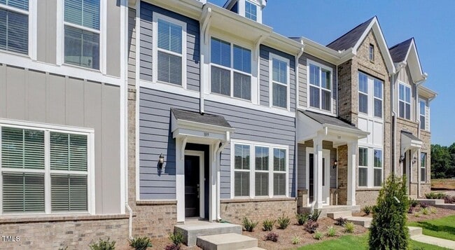 Building Photo - 101 Decatur Dr