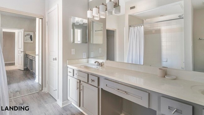 Photo - 2500 Woodland Park Dr Unit E202