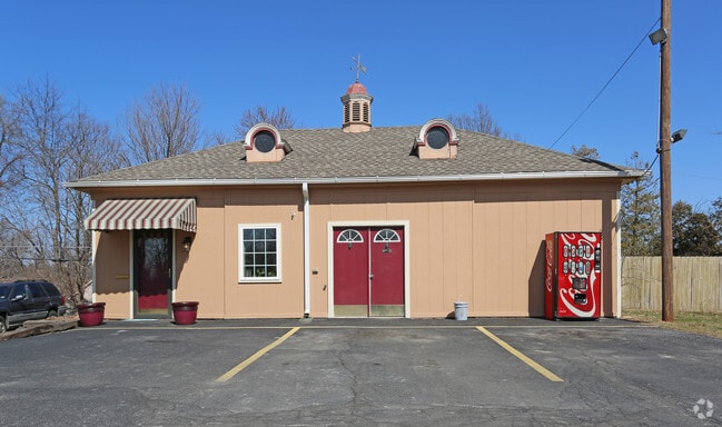 Exterior Photo - Corby Grove Apartments