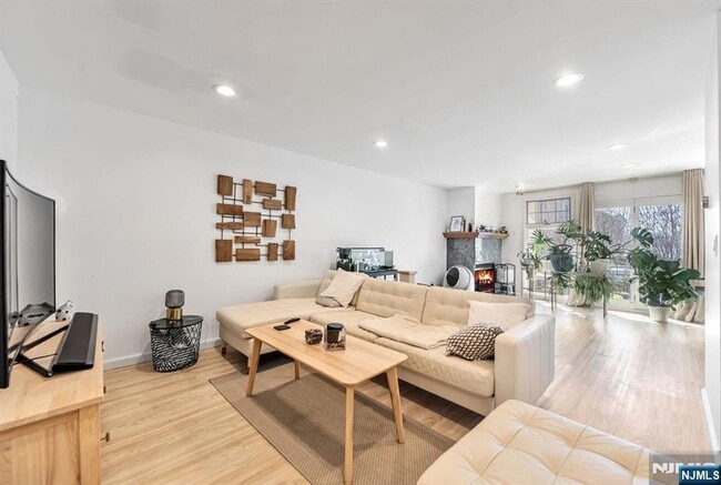 Photo - 16 Grand Cove Way Unit C16