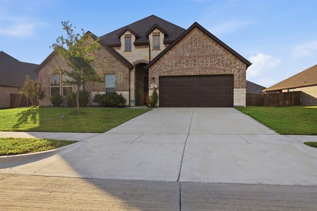 Building Photo - 208 Sequoia Dr