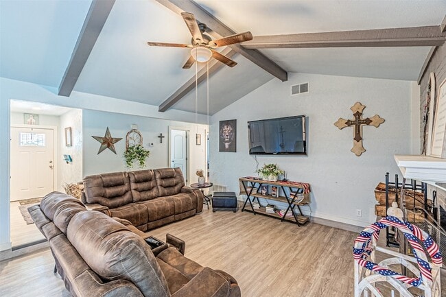 Photo - 2608 Nelwin Pl