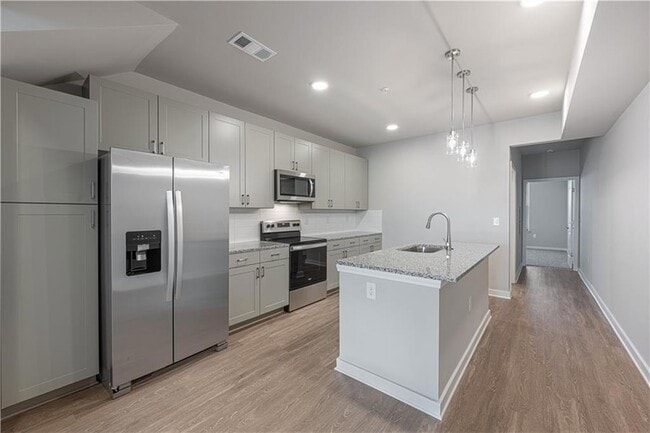 Photo - 4484 Marietta St