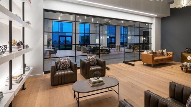 Photo - 161 Peachtree Center Ave NE