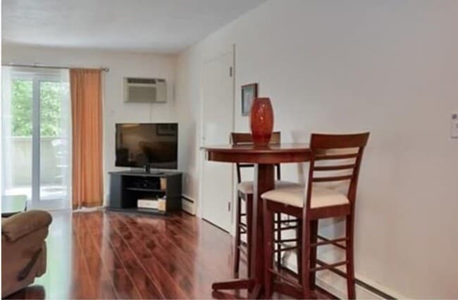 Photo - 23 Jacqueline Rd Unit B