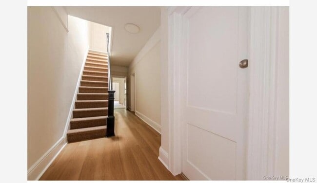 Photo - 959 Van Nest Ave Unit 1