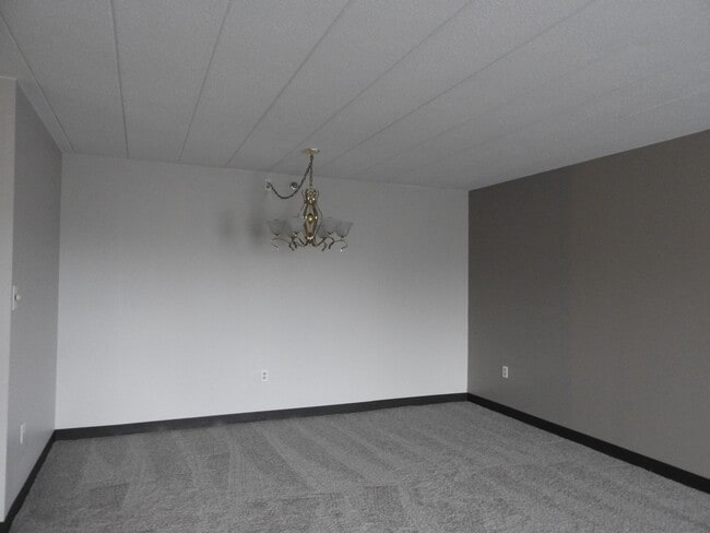 Photo - Bower Hill Apartments