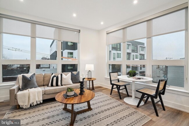 Photo - 2400 Frankford Ave Unit 201