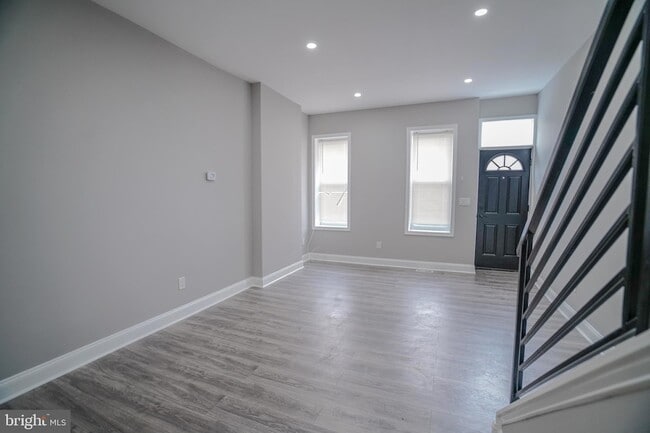 Photo - 1535 W Seltzer St