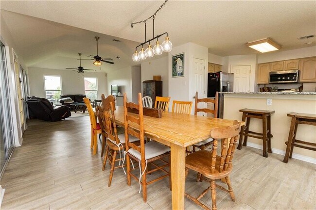 Photo - 26321 Mildred Dr