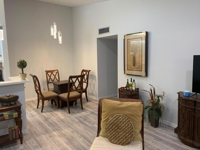 Photo - 1100 Duncan Cir Unit 202