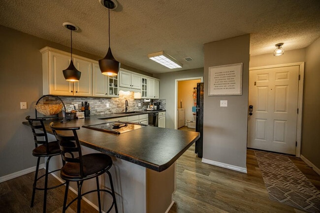 Photo - 206 Hampshire Dr Unit ID1295586P