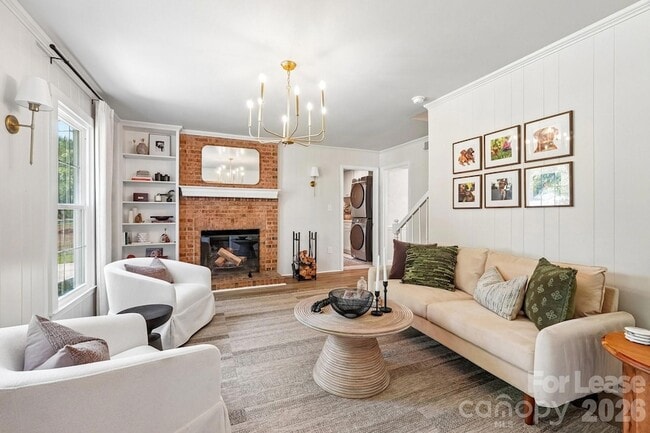 Photo - 2947 Heathgate Rd