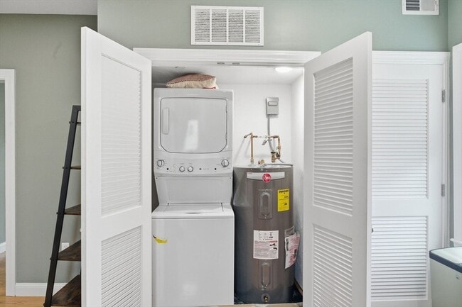 Photo - 309 Adams St Unit 3