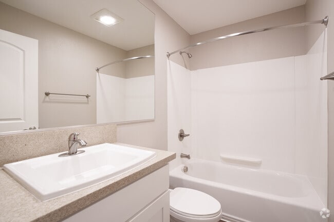 1BR, 1BA - 596SF - Bedroom - Pentagon Apartments