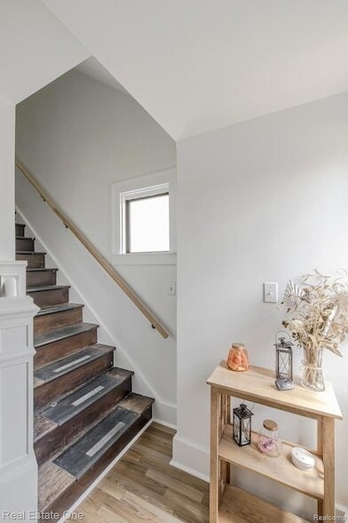 Photo - 122 W Houstonia Ave