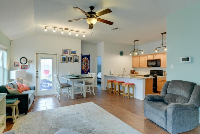Building Photo - 1509 Oak Harbor Dr Unit SI ID1545762P