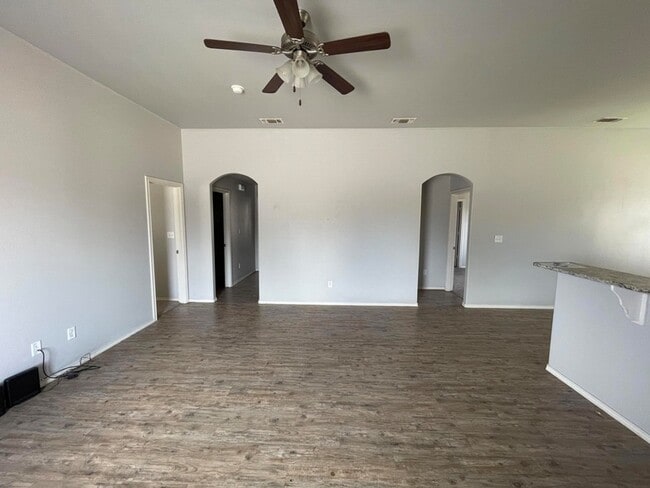 Photo - 1012 Donald Preston Dr