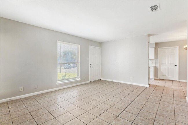 Photo - 1408 Valleyridge Cir Unit 102
