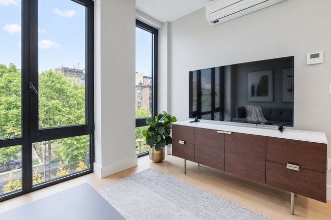 Photo - 149 Green St Unit SI ID1021857P