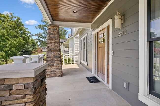 Photo - 2310 Vaulx Ln