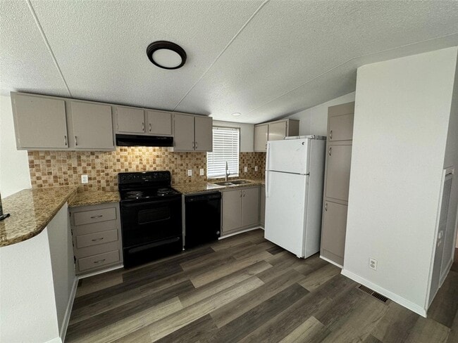 Photo - 112 Thomas Park Dr